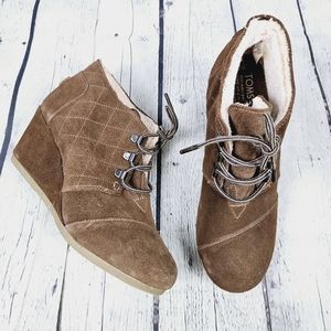 TOMS | quilted laceup suede leather faux for lined wedge heel ankle boots
